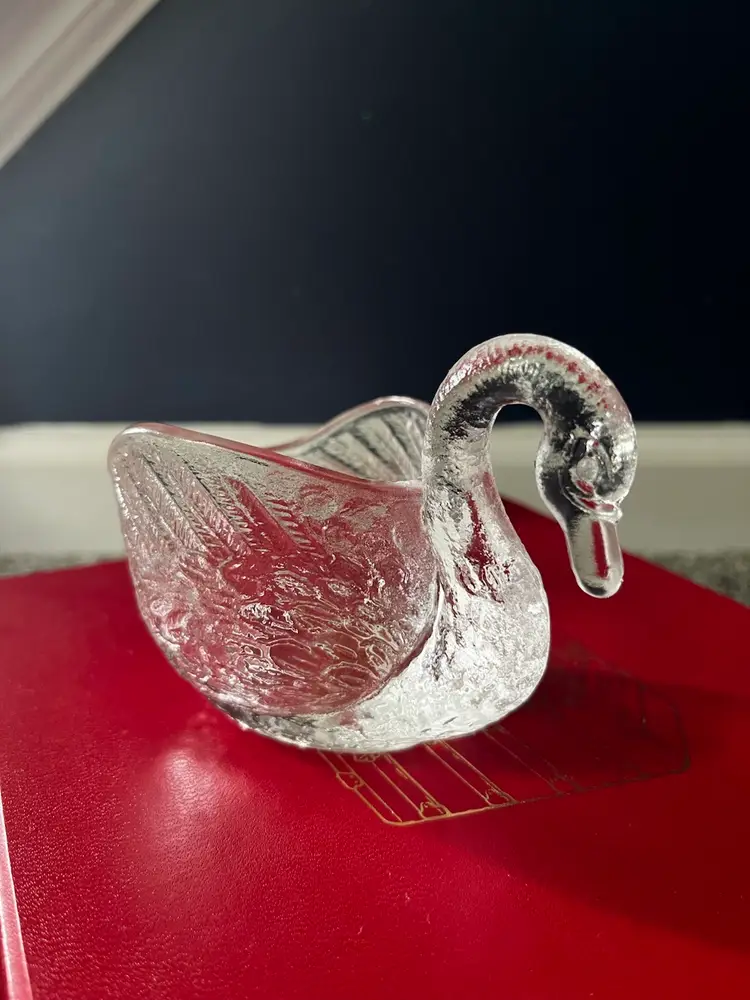 Vintage clear glass swan dish