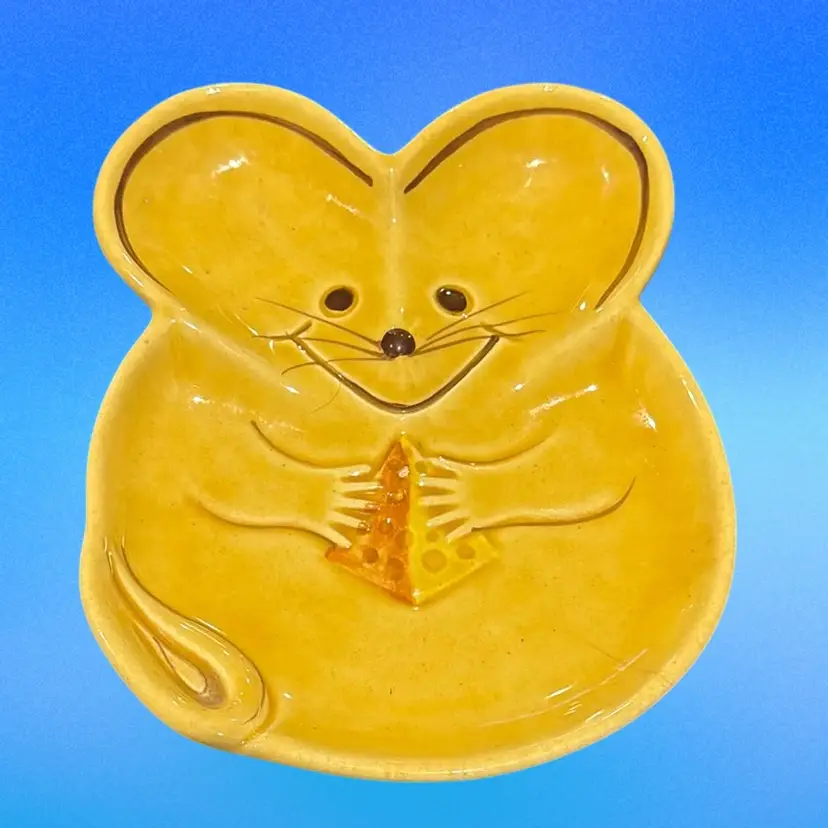N.S.Gustin Mouse Cheese Plate Has A Lil Crack