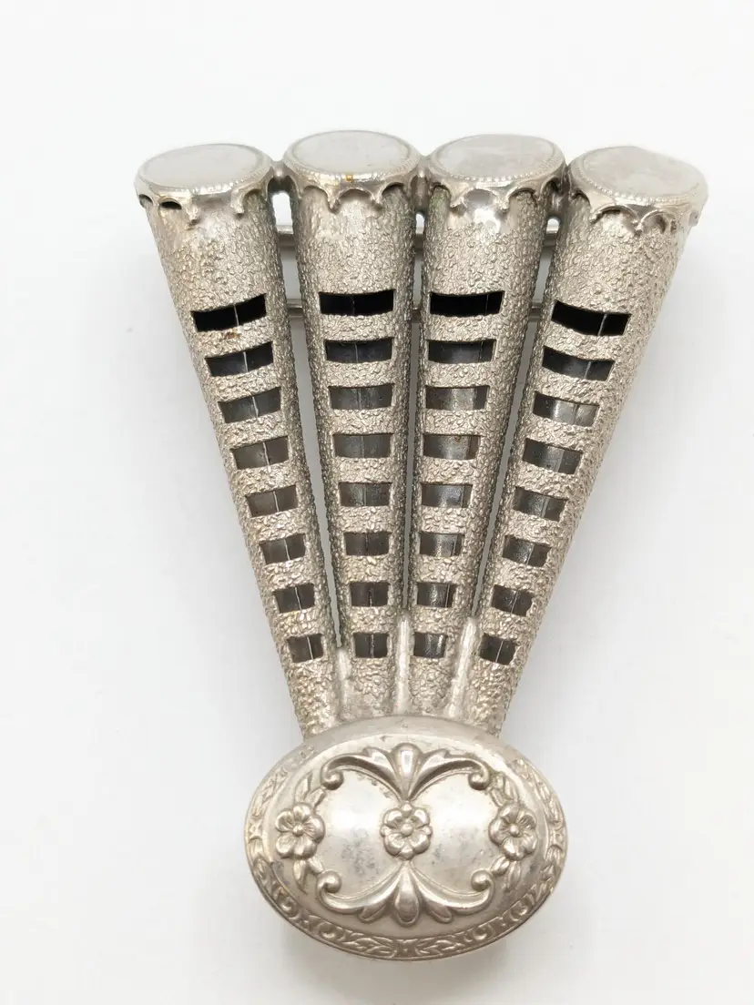 Victorian Style Silver Tone Belt Buckle Floral Relief