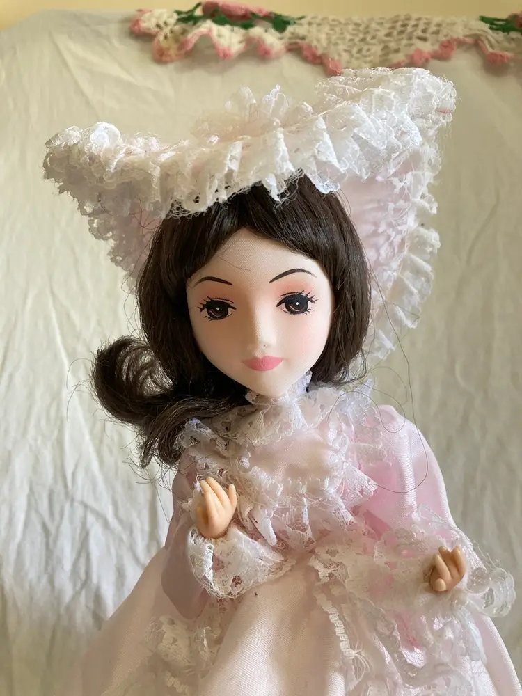 Vintage Posie Doll - Plays “Rose Garden”