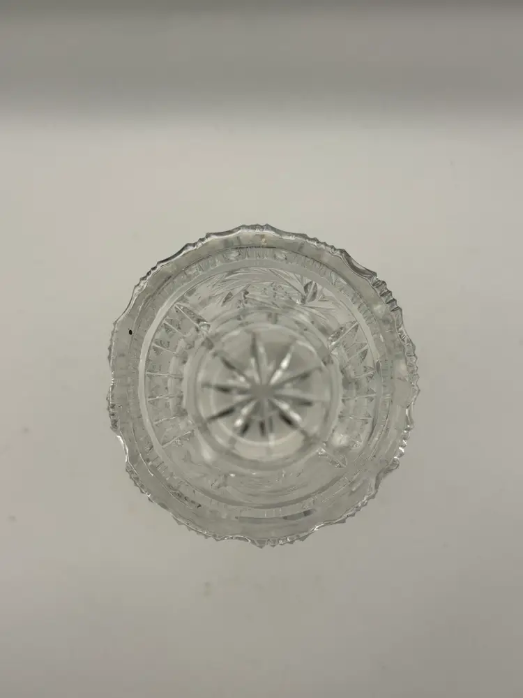 Beautiful Cut Glass Crystal Vase Pinwheel/Starburst Design 7”