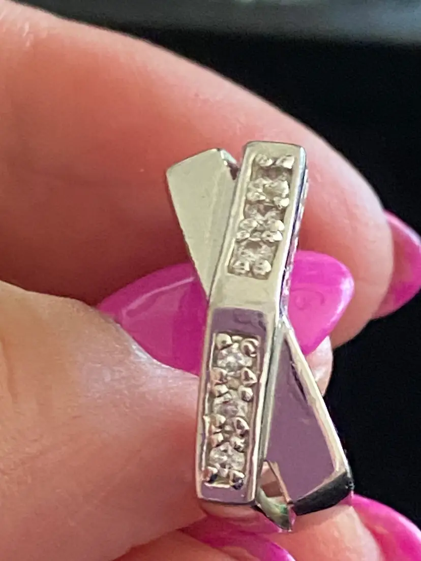 Metal Criss Cross Design Ring with Rhinestones (Metal Type Unverified)