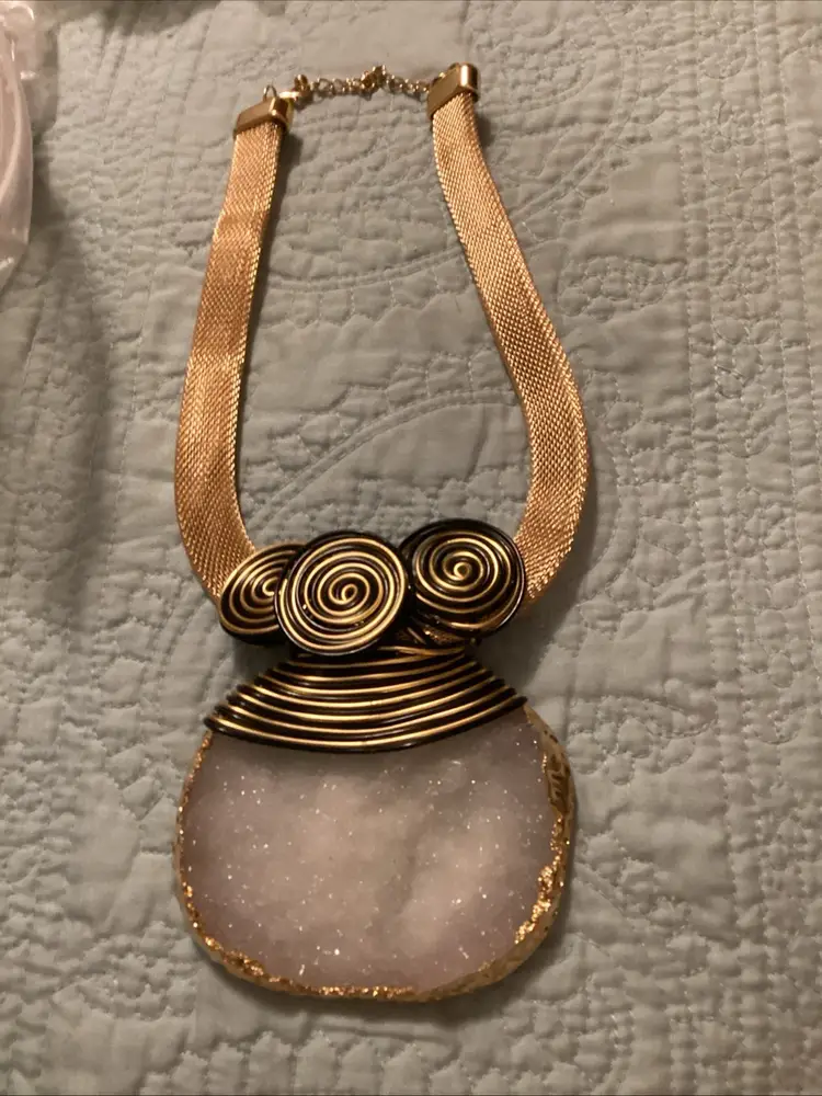 Uniquearoundthecorner $5 Start Necklaces 