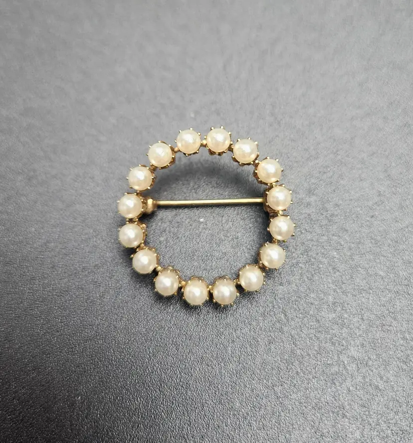 Pearl Circle Brooch