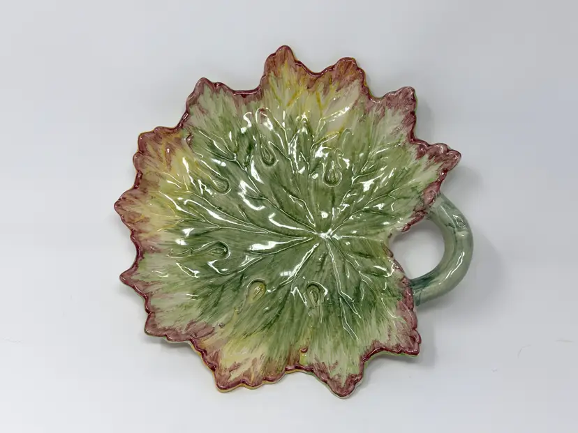 Contemporary Porta Majolica Leaf Dish Ceramic Green Burgundy Handle Plate