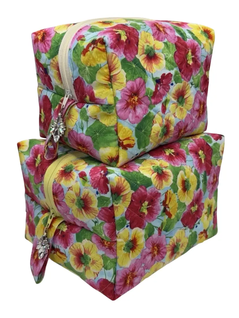 Boxy Makeup Bags Large Matching Quilted Floral Themed /Toiletry Bags Set Of 2