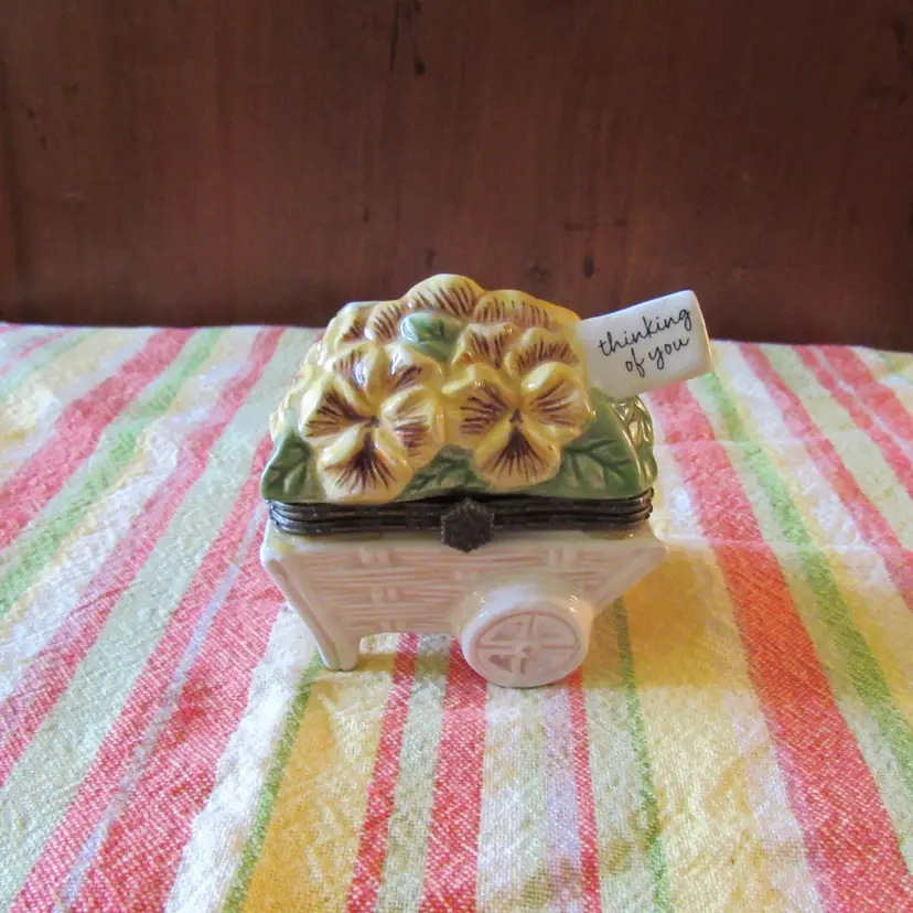 Hallmark "Thinking of You" Flower Cart Hinged Trinket w/ Card inside