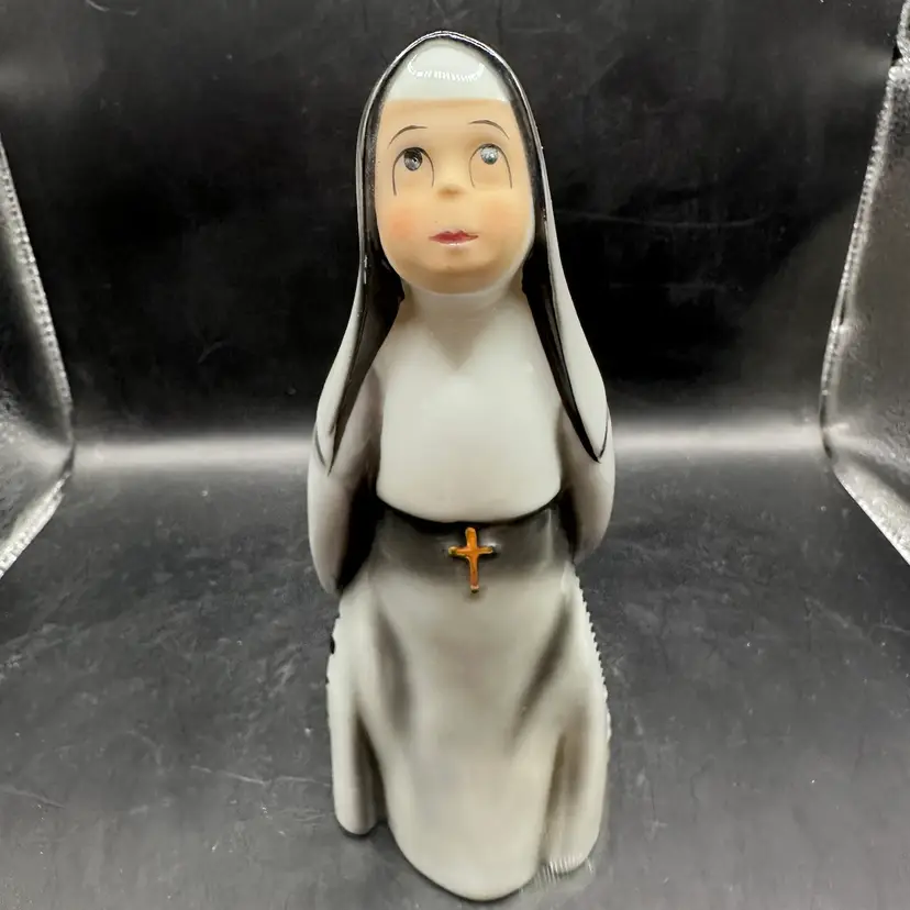 Vintage 1950's George Lefton Porcelain Nun Figurine