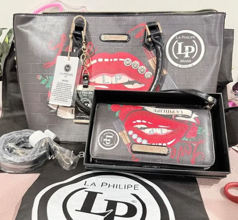 La Philipe Purse Large Tote Wallet And Dust Bag New With Tags $230