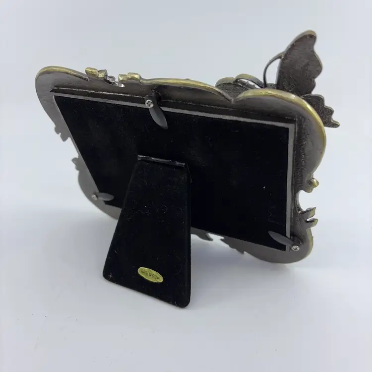 Metal Enamel Butterfly 3.5x5 Tabletop Frame