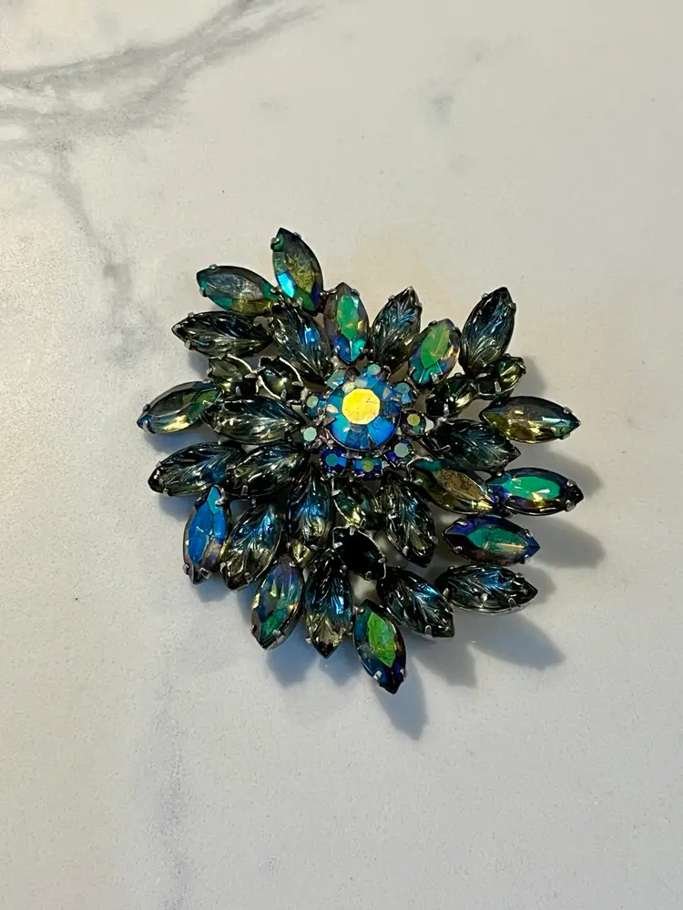 #46 ✨Large Spray Of Marquis AB And Acrylic Silver Tone Brooch 3”✨