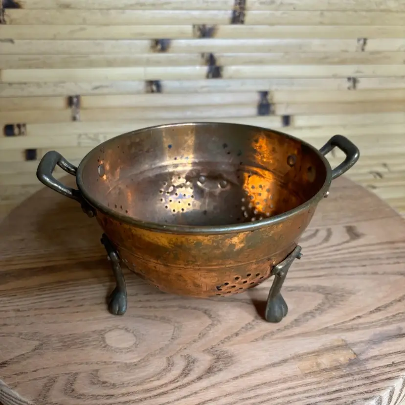 Copper 3 Footed Berry Colander