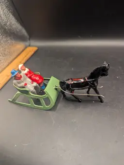 Vintage 1940's  BARCLAY #510 Lead Christmas Display ONE HORSE OPEN SLEIGH With Man and Woman.