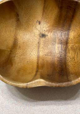 WOODEN SCALLOPED EDGE BOWL