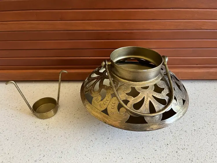 Metal Tealight Lantern