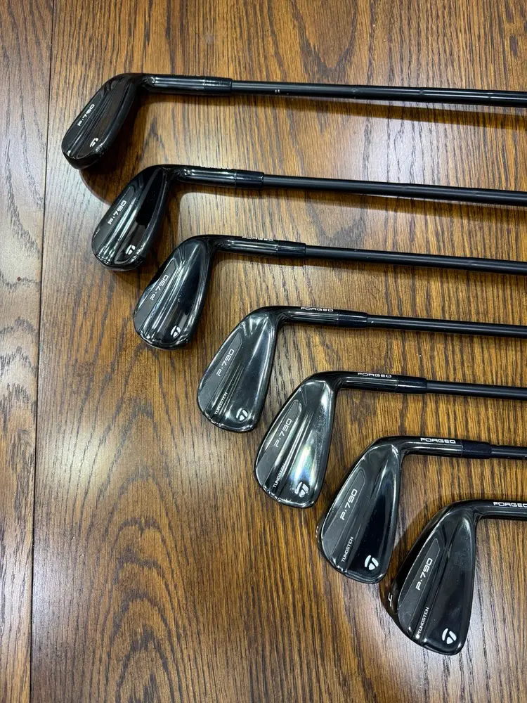 Taylormade P790 Iron Set (black)