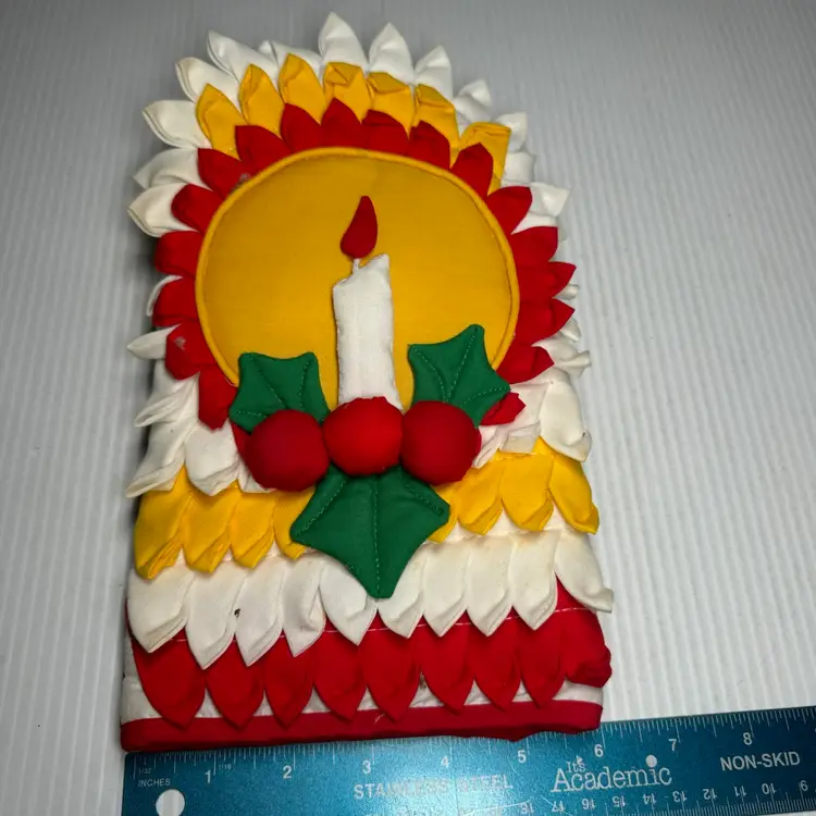 Vintage Red Green Yellow Scalloped Holly & Berries Christmas Candle Oven Mitt