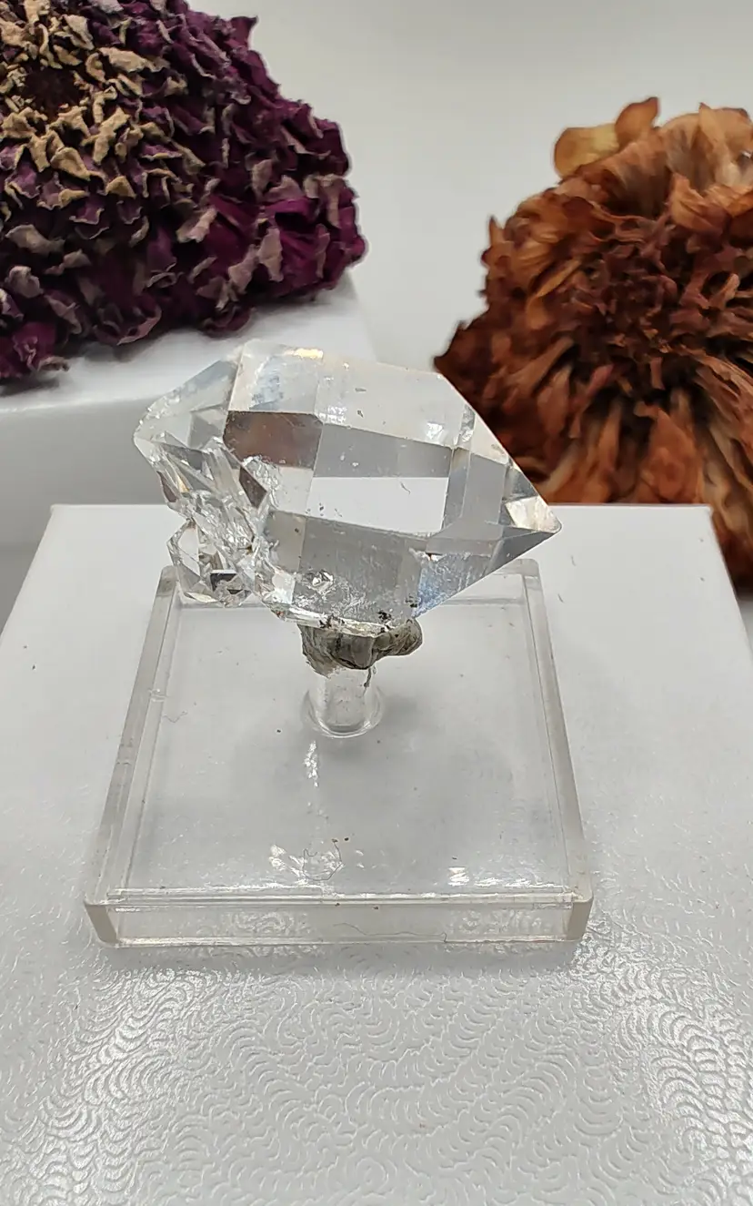 Herkimer Diamond Quartz Crystal AAA Grade 7.9 Gram
