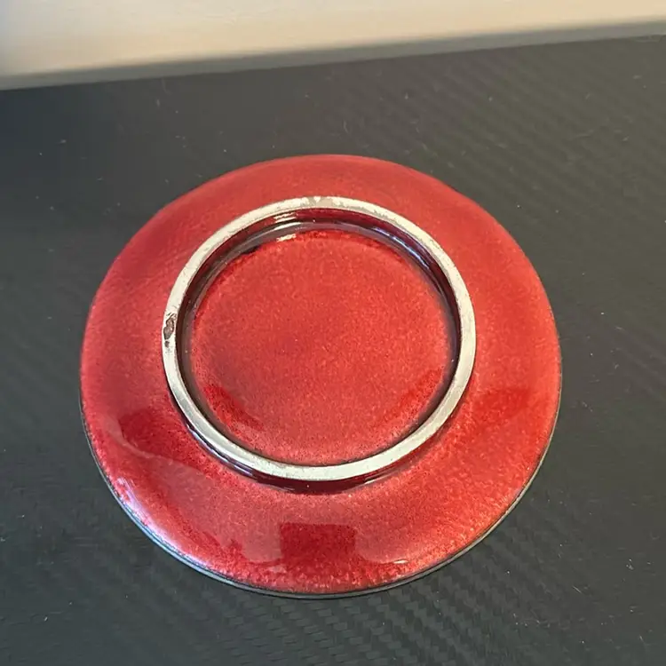 Red Metal Plate With White Flower Design - 4.75 Inches Round