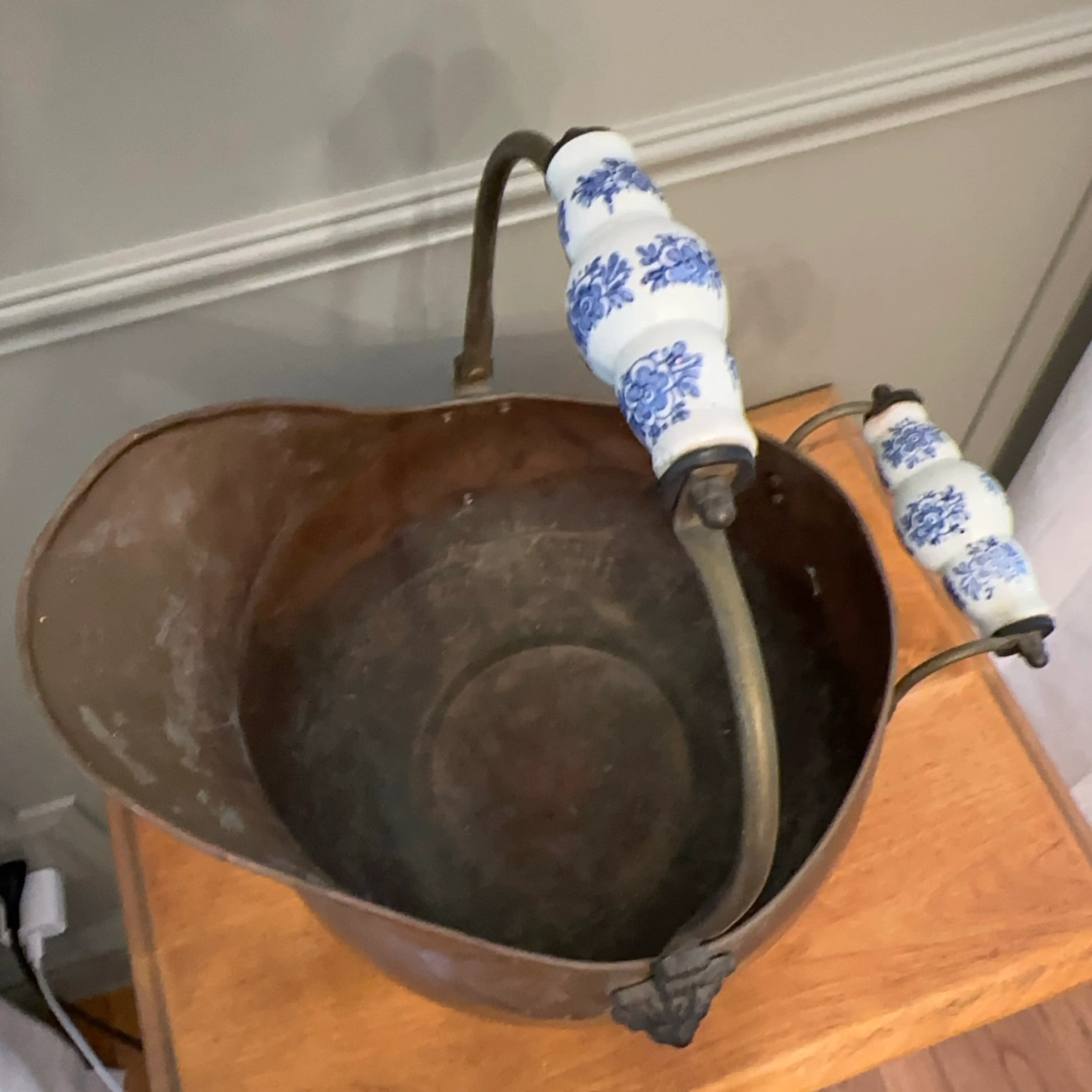 Image 2 of 6