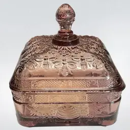 13. Tiara Amethyst Honey Bee Box