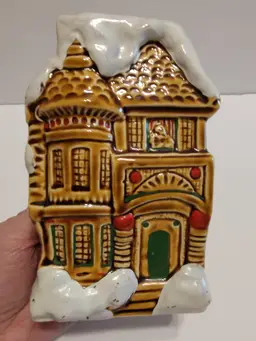 Gingerbread House Wall Pocket
