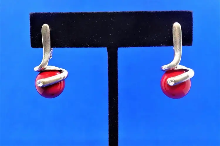 Funky stellar atomic lever back drop earrings