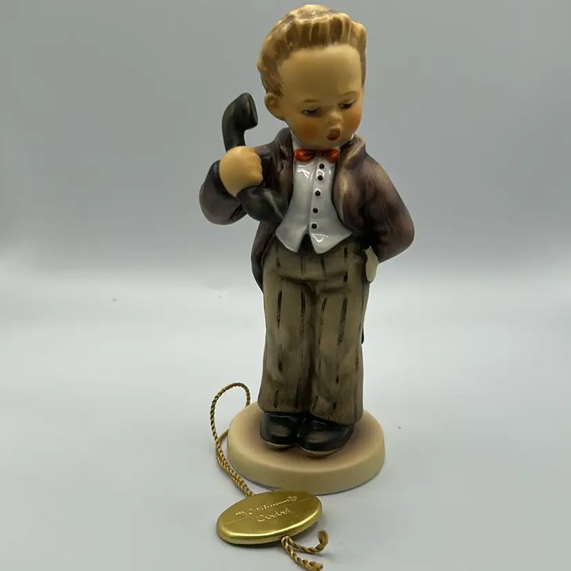 Final Issue Goebel Hummel “Hello” Figurine