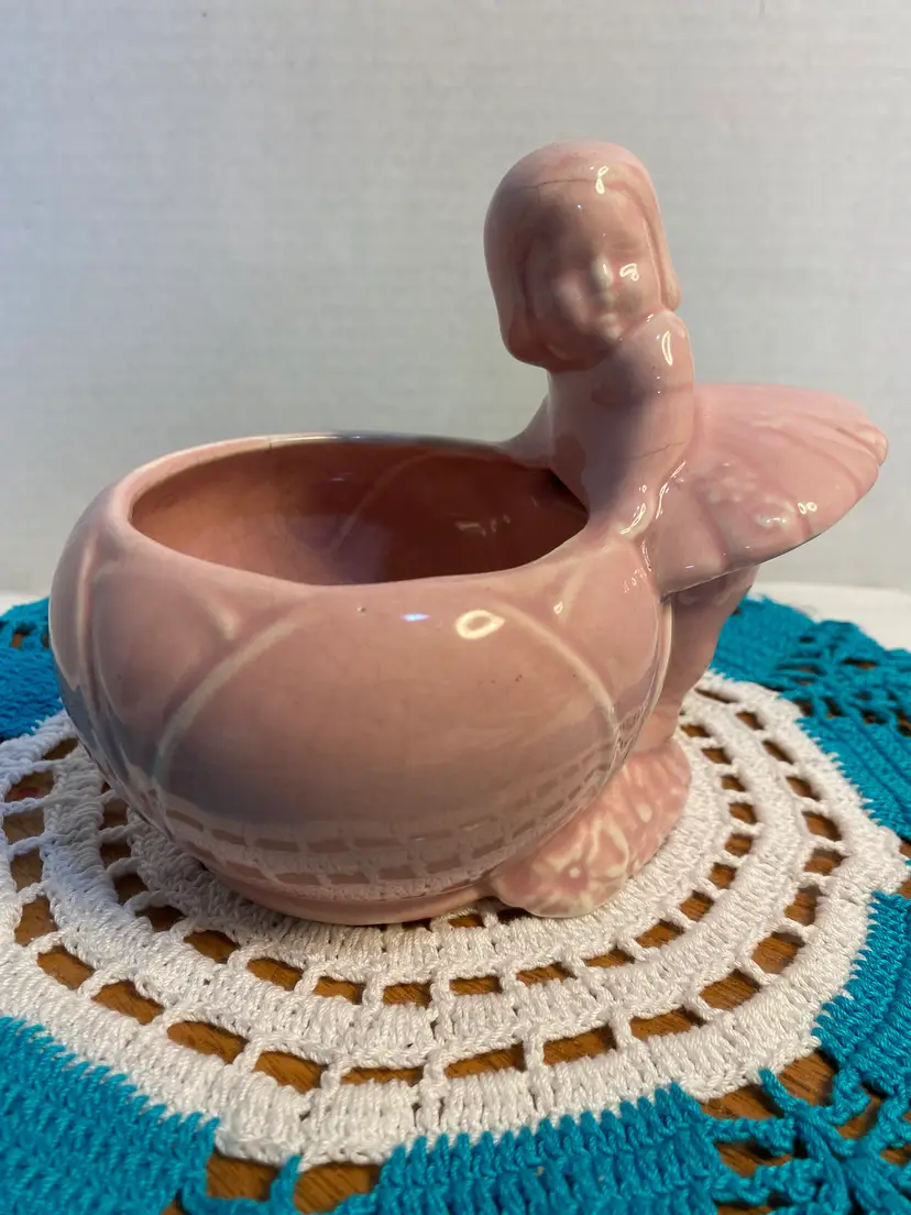 Vintage 1930-1940’s Shawnee Pink Little Girl Planter