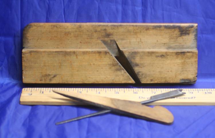 Wooden Side Beading Plane – 2/8 – PARKER HUBBARD & CO. - ** Rare Mark