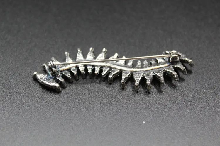 Southwestern Faux Turquoise Silvertone Filigree Wavy S Shape Brooch Pin