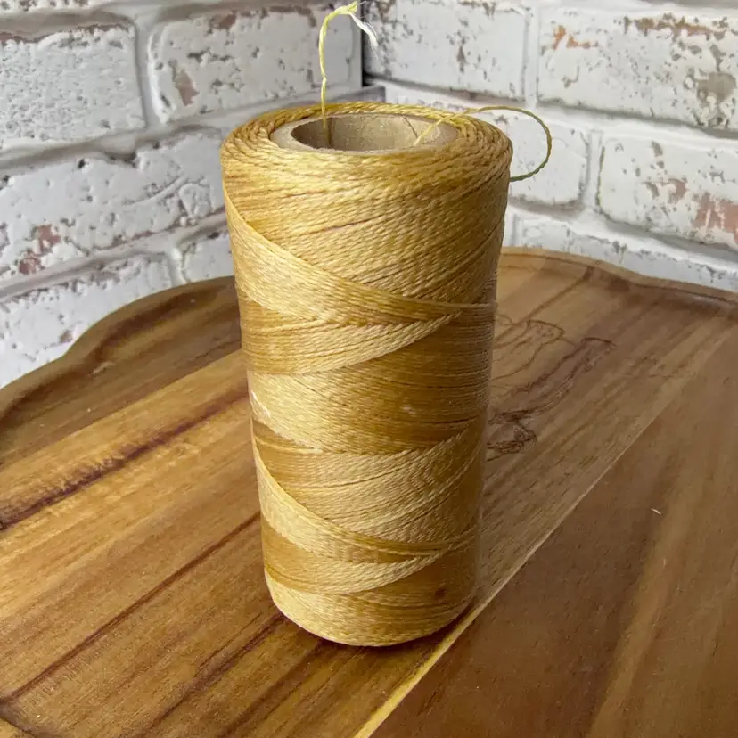 Poly Wax Thread It Say 450 Yd