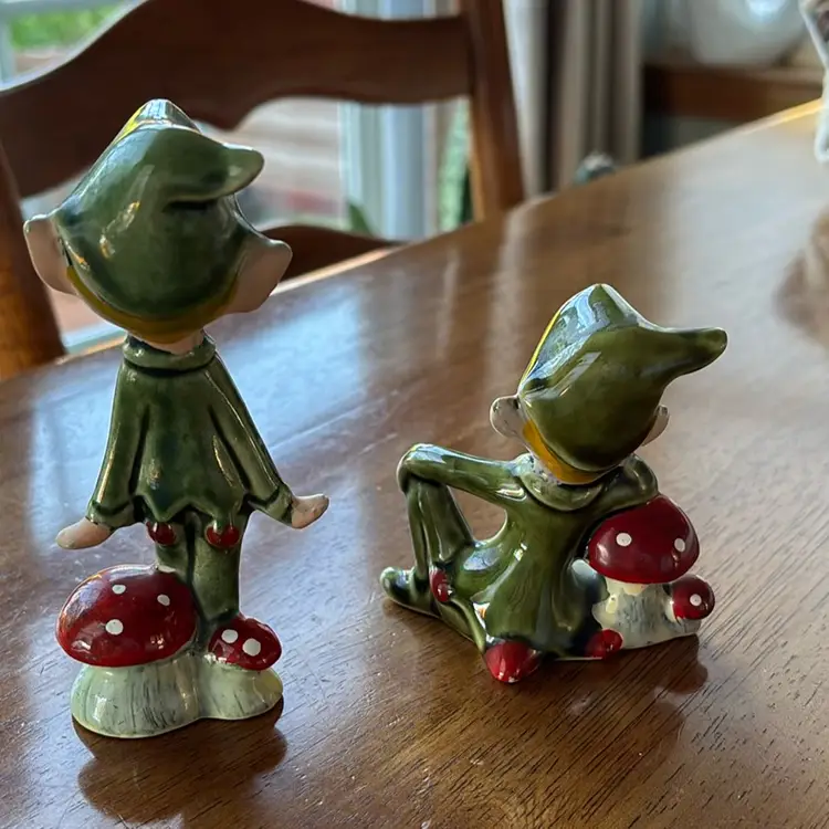 Lefton Christmas Pixie Pair