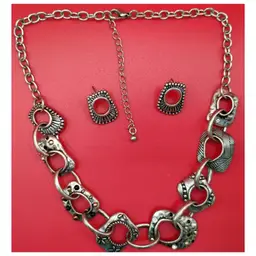 #01 Silver Tone Set,  16in Necklace and Matching pierced earrings, preowned, good condition, no brand