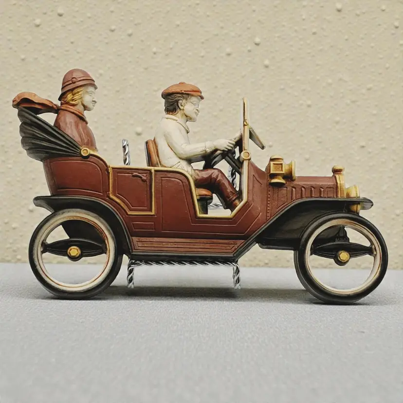 Vtg HOMCO Brown 3D Old Classic Model T Car #7359 Plastic Wall Plaque USA 1975