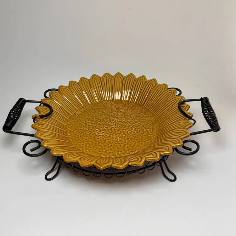 Pier 1 Sunflower Stoneware Serving Pie Plate Black Metal Scrollwork Stand Vtg