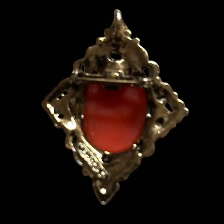 Vintage Cameo Brooch Or Pendant Signed Gerrys