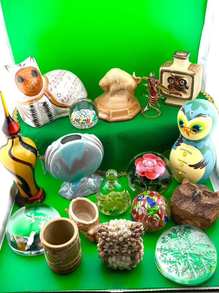 One Of A Kind Gifts - Chocolate Glass, Paperweights And Knicknacks