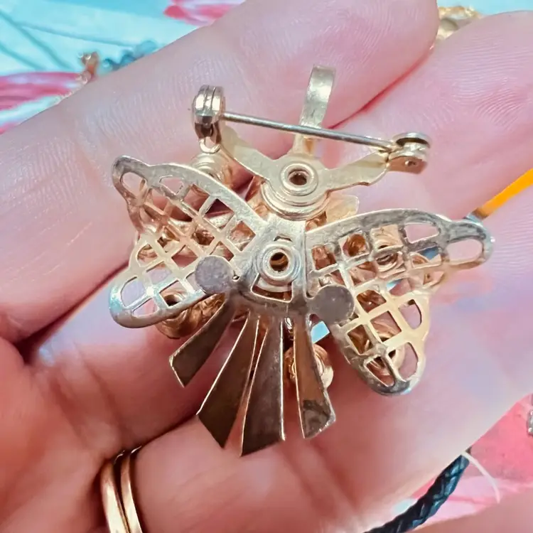 Vintage Gold Tone Brooch