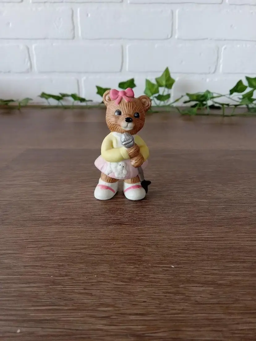 Vintage HOMCO Singing Girl Bear #1421 Holding Microphone
