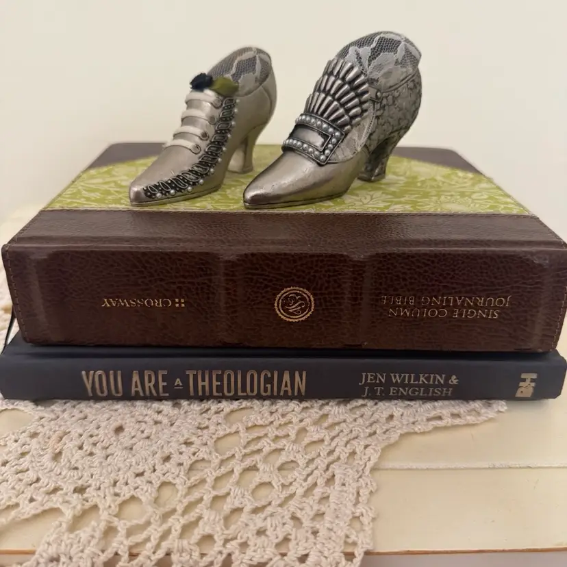 Victorian-Style Shoe Pin Cushions (3.5x2 inches) - Set of 2