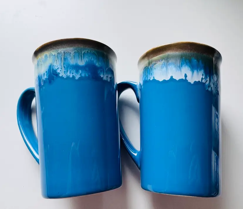 Set Of 2 Beautiful Tall Mugs - Gorgeous Glaze - Blue & White Ombré Effect At The Top