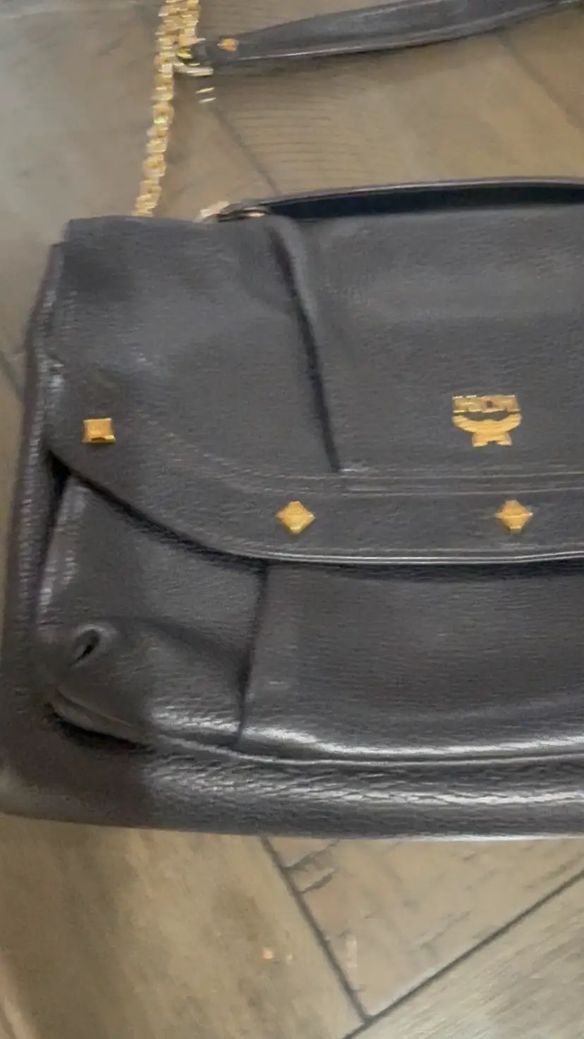 MCM Pebble Leather Shoulder Bag Purse Quiet Luxury