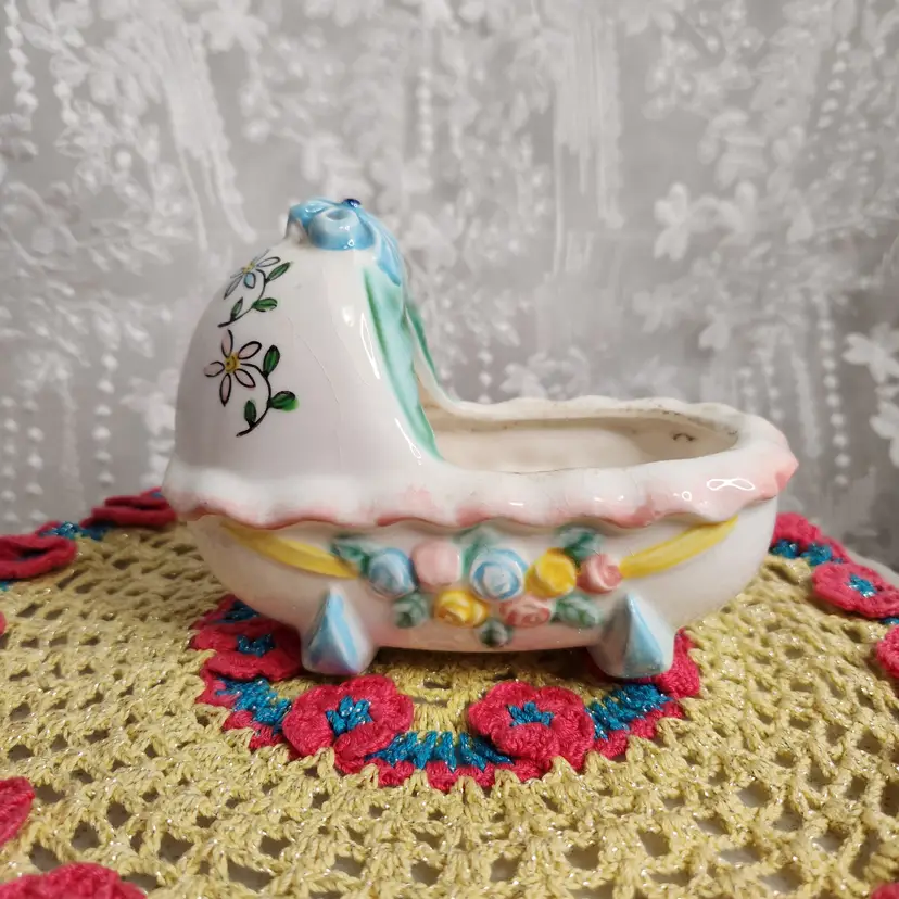 Baby Basinet Planter #2