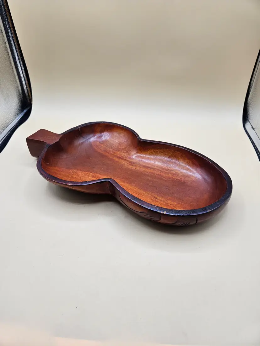 Wooden Gourd Shaped Bowl Craved Edges, Small Split