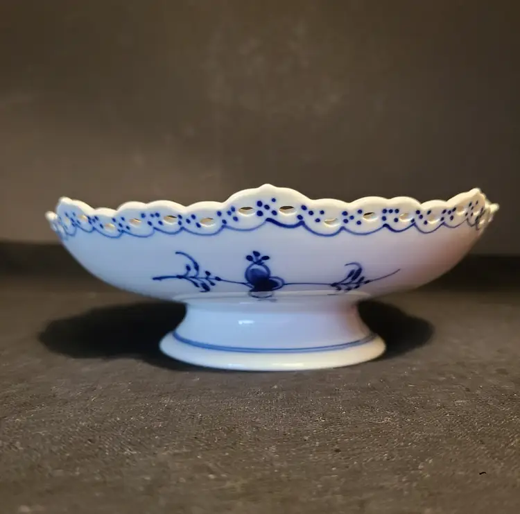 Vintage Royal Copenhagen Blue Fluted Full Lace Round 1023 Compote Bowl