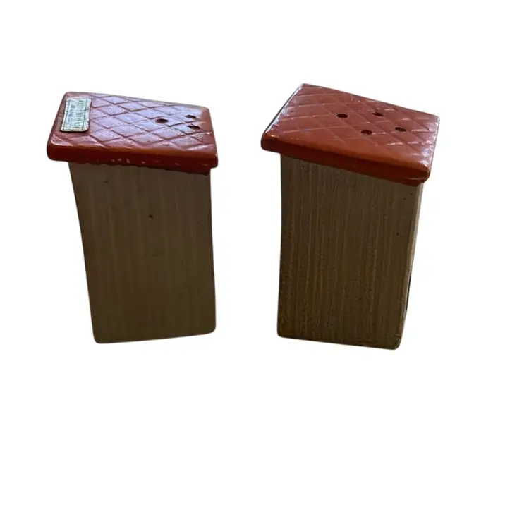 Outhouse salt and pepper shakers,Bradley Exclusives of Japan 🚽