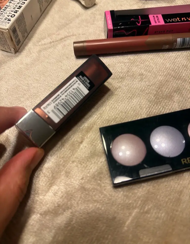 4 Pcs Assorted Beauty Bundle Retail Msrp $60