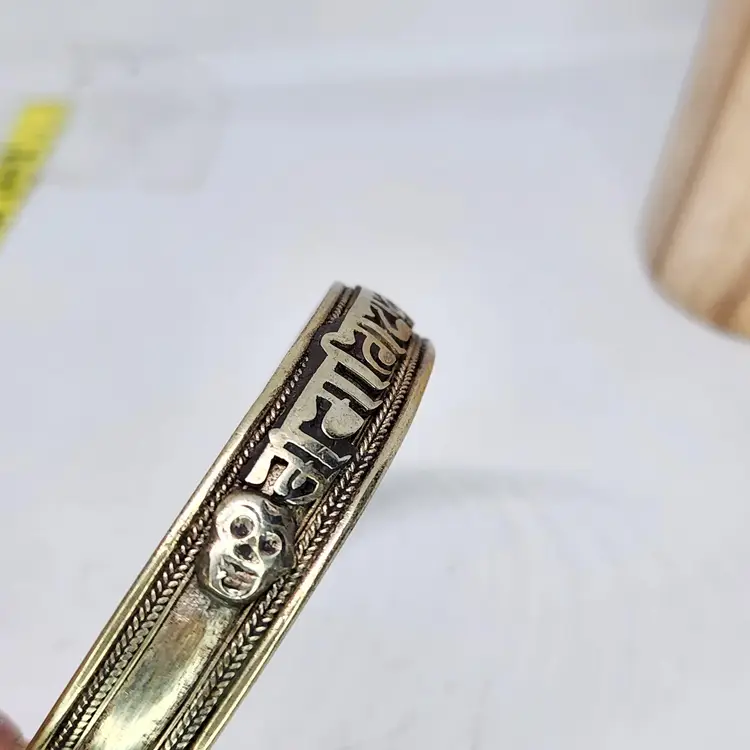 Vtg OM Mani Padme Hum chant Skull yoga Mantra Filigree Dorje Cuff Bracelet Nepal