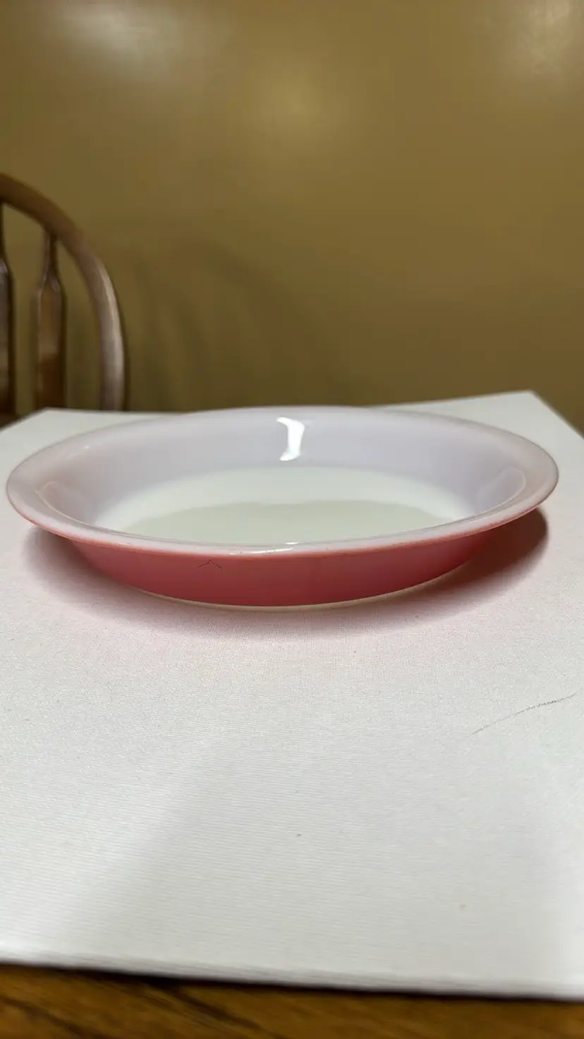 Pyrex Glass Pie Plate Dish #209 Flamingo Pink 8 1/2" Diameter